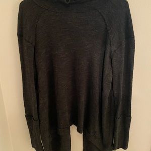 Free People Sweatshirt with cutout in the back
